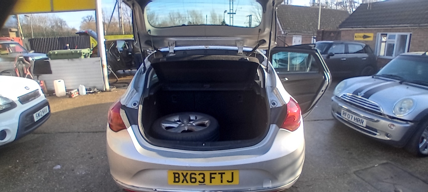 Used Vauxhall Astra 2013 for sale - 77245555: Photo 13