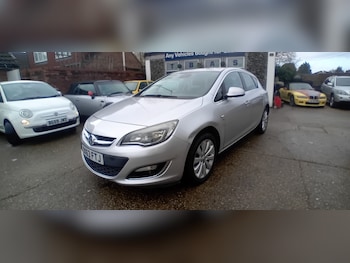 Used Vauxhall Astra 2013 for sale - 77245555: Photo