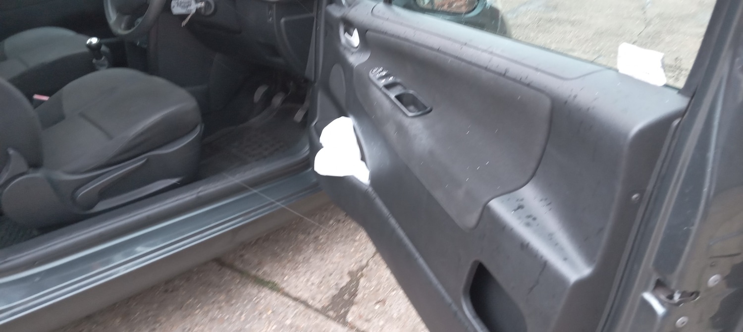 Used Peugeot 207 2010 for sale - 78038795: Photo 10