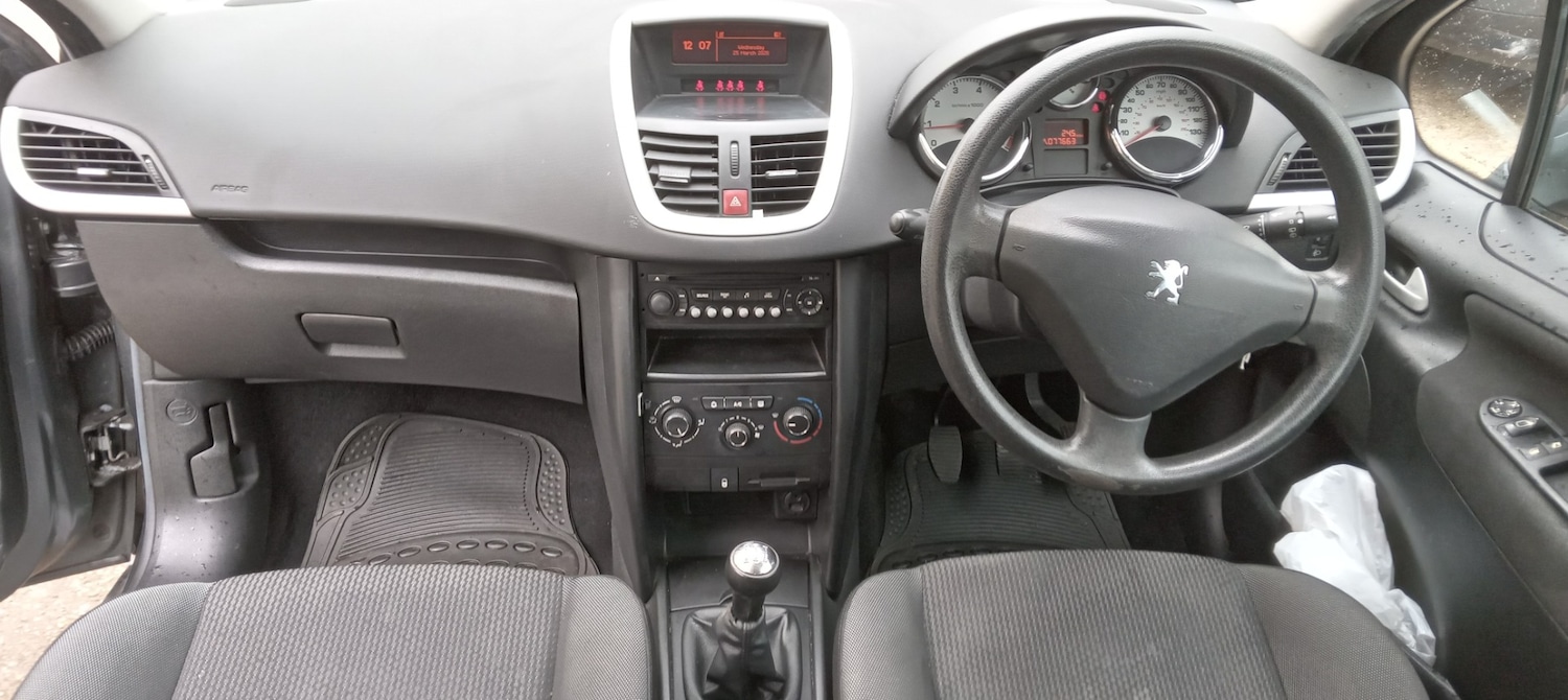 Used Peugeot 207 2010 for sale - 78038795: Photo 14