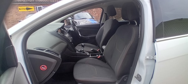 Used Ford Focus 2015 for sale - 76253410: Photo 12
