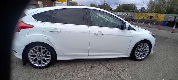 Used Ford Focus 2015 for sale - 76253410: Photo 9