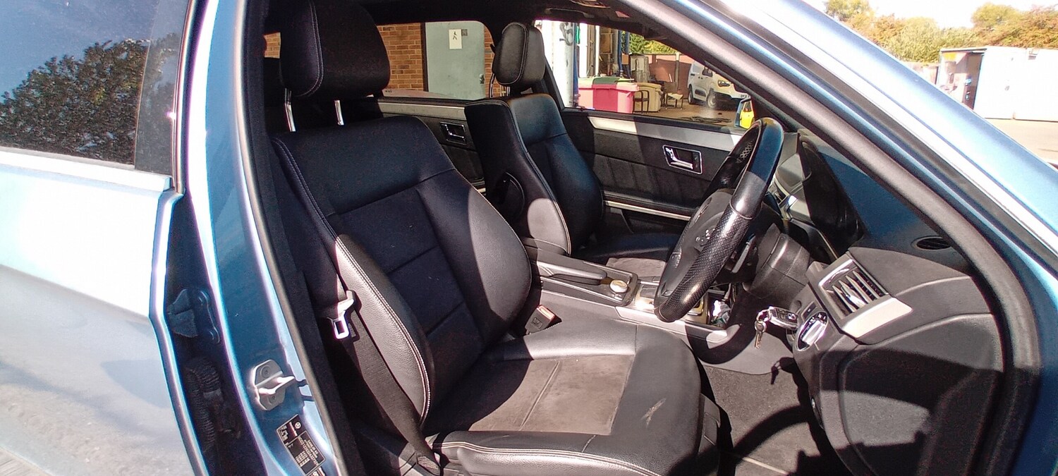 Used Mercedes-Benz E-Class 2010 for sale - 76047647: Photo 11