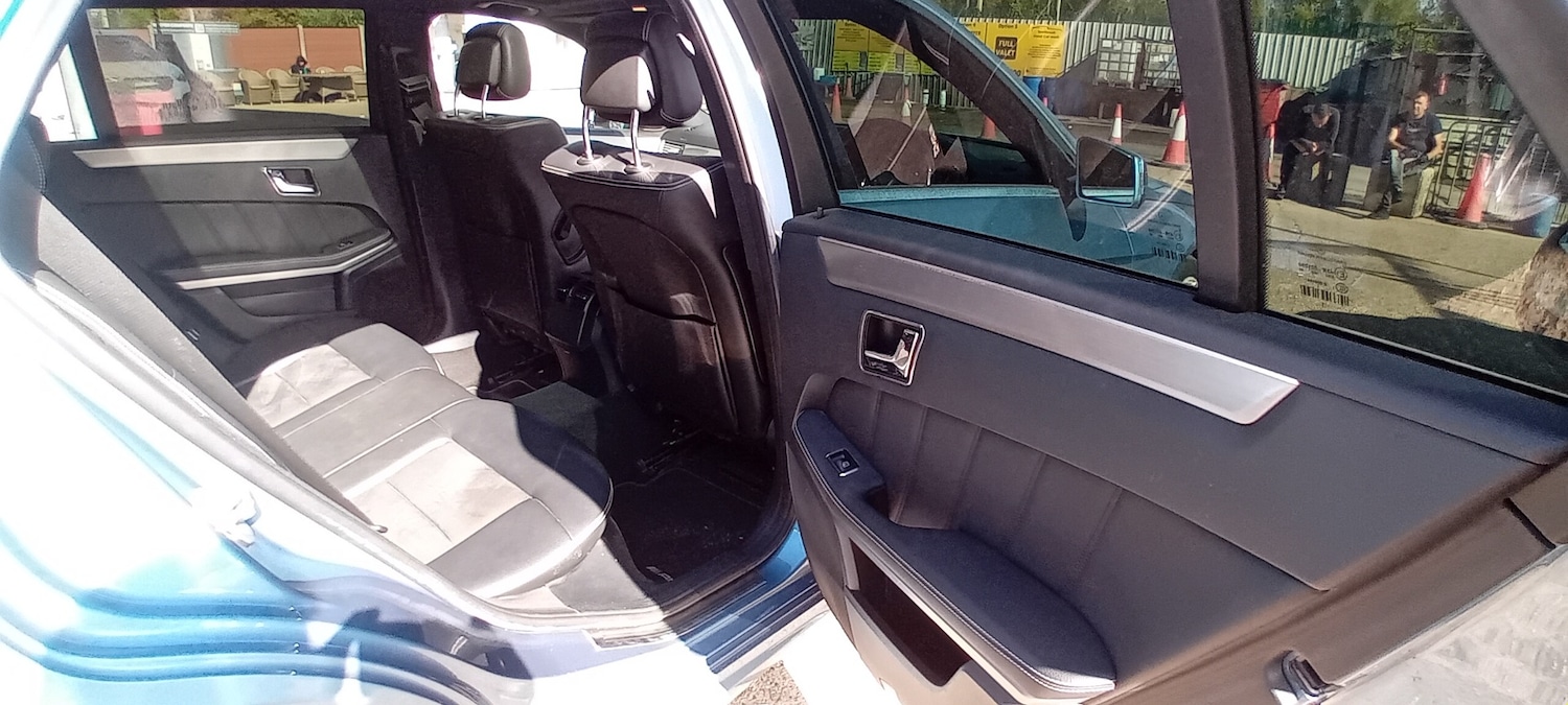 Used Mercedes-Benz E-Class 2010 for sale - 76047647: Photo 12