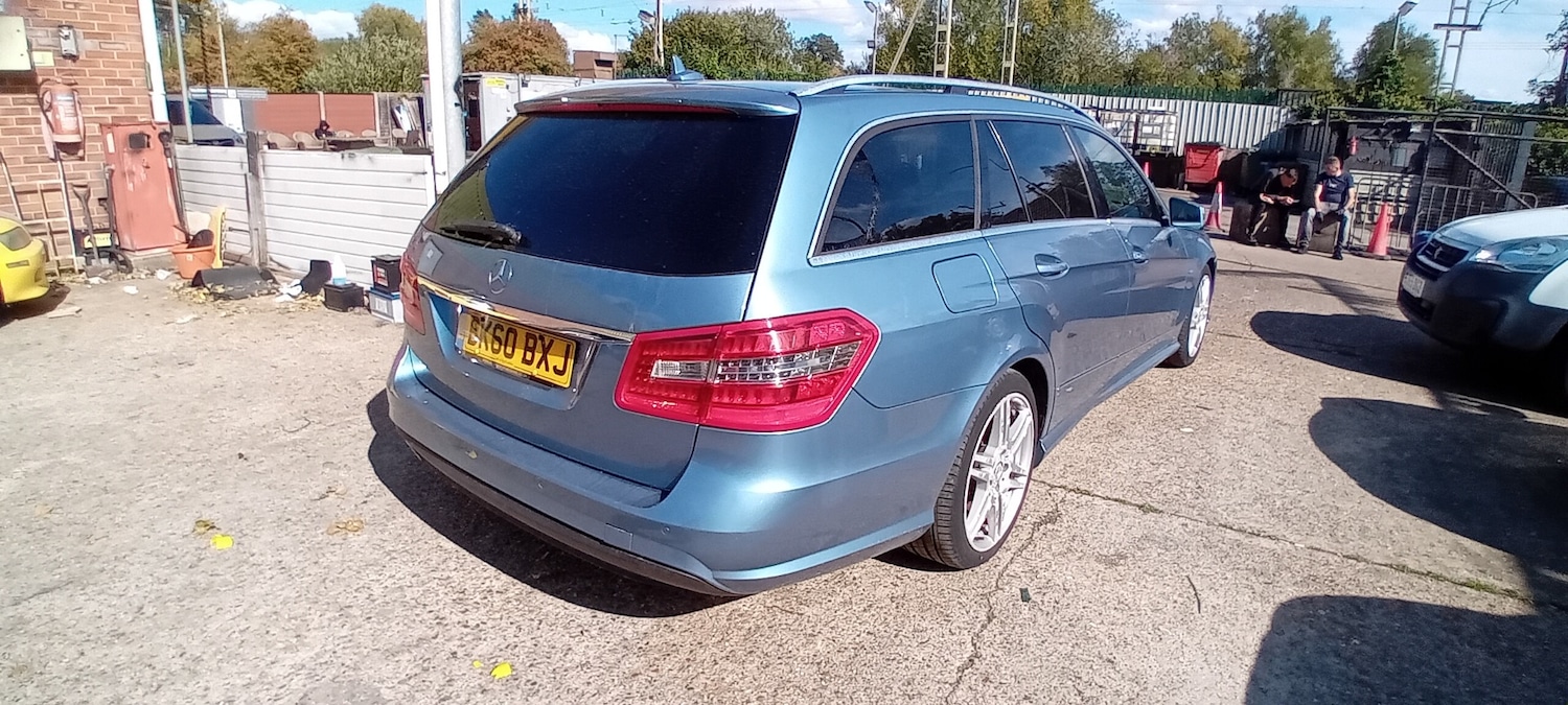 Used Mercedes-Benz E-Class 2010 for sale - 76047647: Photo 8