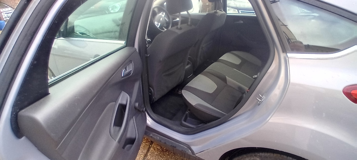 Used Ford Focus 2012 for sale - 77530538: Photo 14