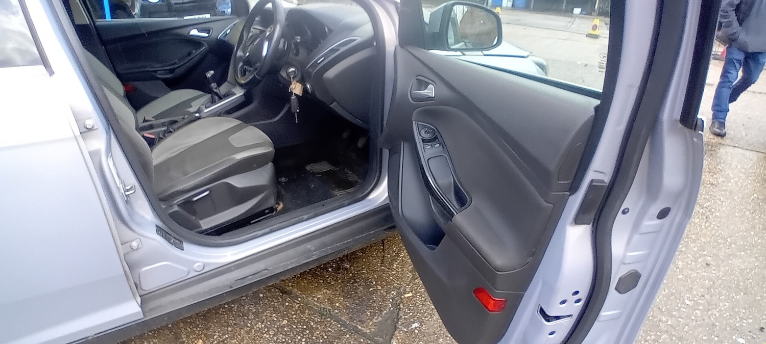 Used Ford Focus 2012 for sale - 77530538: Photo 9