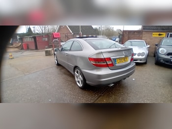 Used Mercedes-Benz CLC Class 2010 for sale - 77323720: Photo