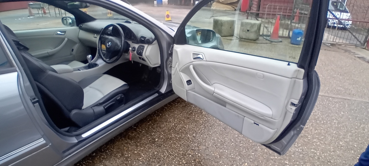 Used Mercedes-Benz CLC Class 2010 for sale - 77323720: Photo 8