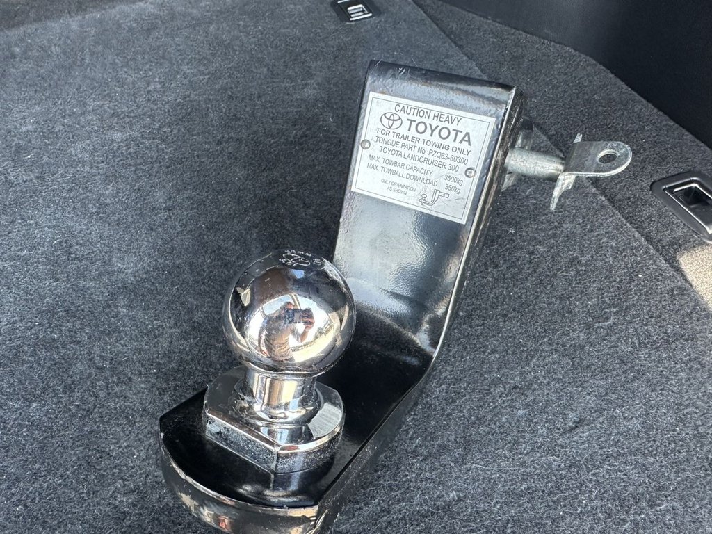 Used Toyota Land Cruiser 2024 for sale - 78162442: Photo 34