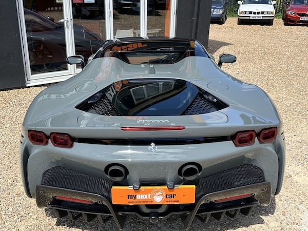 Used Ferrari SF90 Stradale 2024 for sale - 75171190: Photo 16