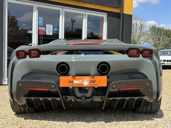 Used Ferrari SF90 Stradale 2024 for sale - 75171190: Photo 18