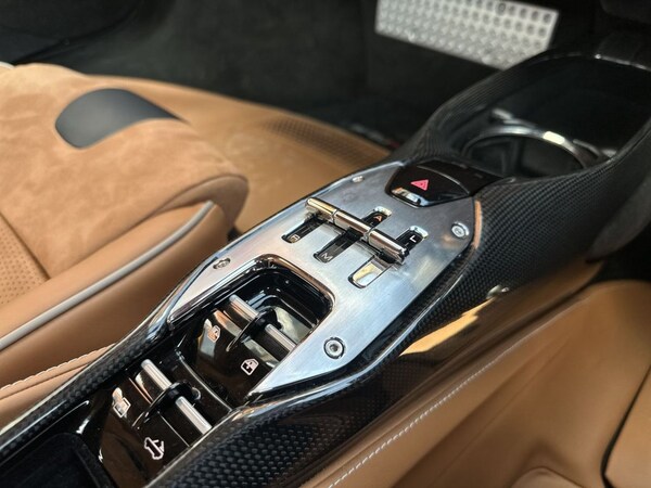 Used Ferrari SF90 Stradale 2024 for sale - 75171190: Photo 34