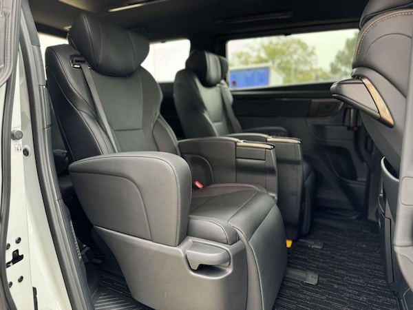 Used Toyota Alphard 2023 for sale - 72662872: Photo 21