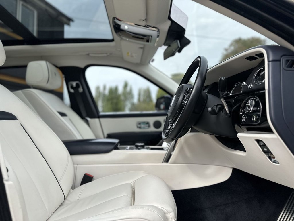 Used Rolls-Royce Cullinan 2021 for sale - 76163288: Photo 17