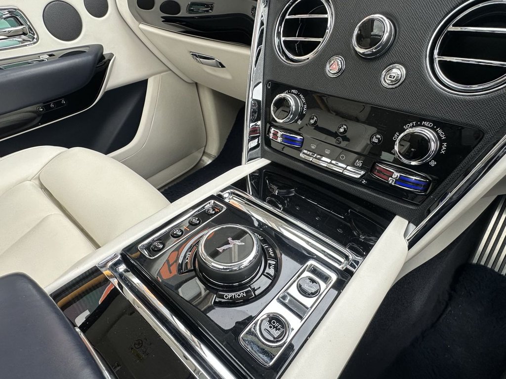 Used Rolls-Royce Cullinan 2021 for sale - 76163288: Photo 23