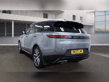 Used Land Rover Range Rover Sport 2023 for sale - 76256623: Photo 3