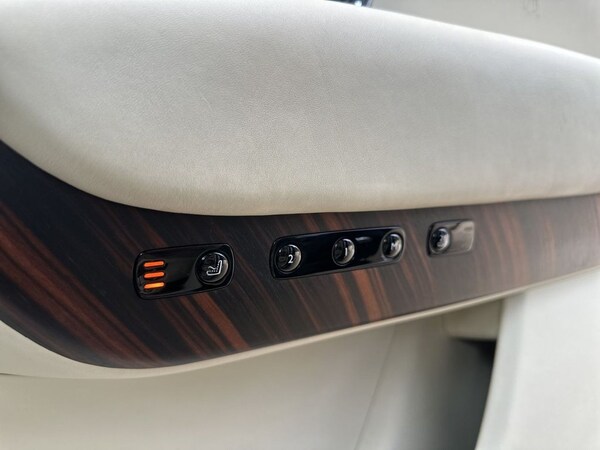 Used Rolls-Royce Cullinan 2019 for sale - 75653954: Photo 24