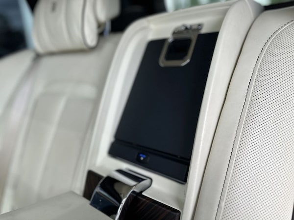 Used Rolls-Royce Cullinan 2019 for sale - 75653954: Photo 35