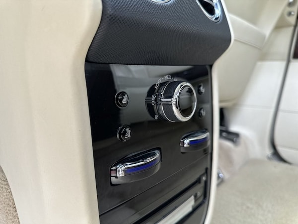 Used Rolls-Royce Cullinan 2019 for sale - 75653954: Photo 37