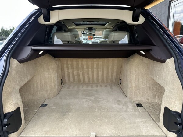 Used Rolls-Royce Cullinan 2019 for sale - 75653954: Photo 38