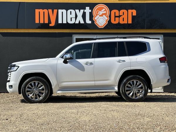 Used Toyota Landcruiser 2024 for sale - 74257771: Photo 9