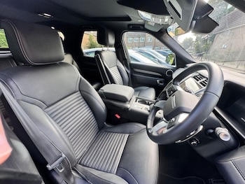 Used Land Rover Discovery 2024 for sale - 78851088: Photo