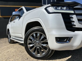 Used Toyota Land Cruiser 2024 for sale - 78955281: Photo