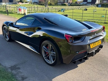 Used Ferrari 488 2016 for sale - 78320433: Photo