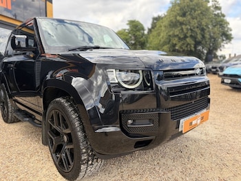 Used Land Rover Defender 90 2021 for sale - 79022619: Photo