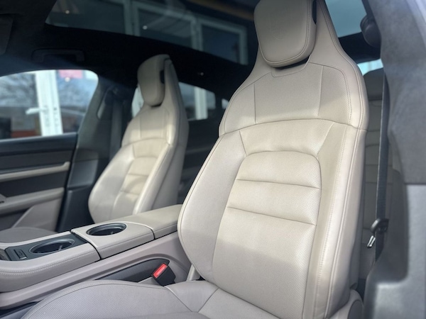 Used Porsche Taycan 2020 for sale - 74124002: Photo 17