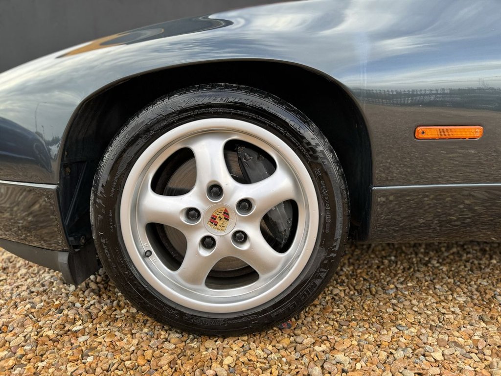 Used Porsche 928 1994 for sale - 78162421: Photo 12