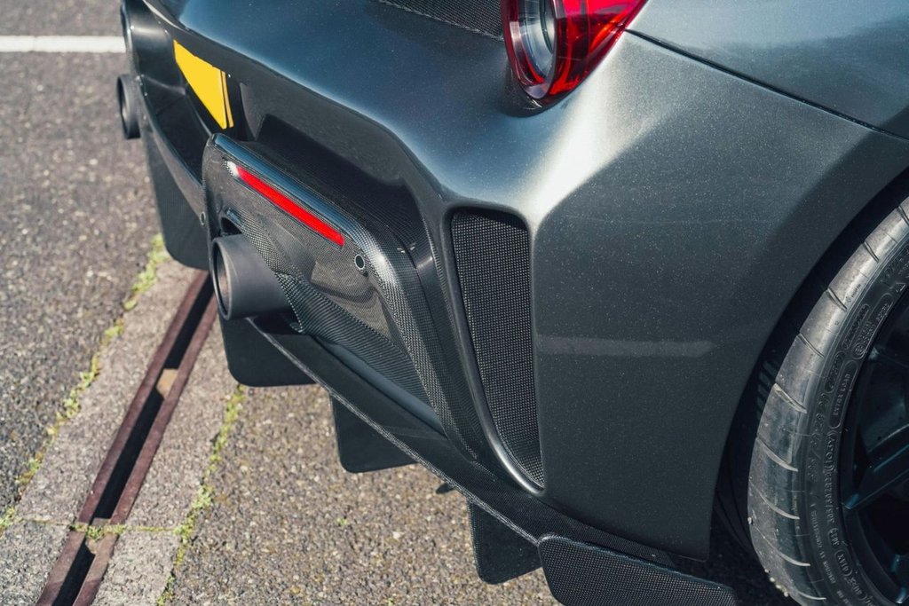 Used Ferrari 488 Pista 2019 for sale - 78167555: Photo 11