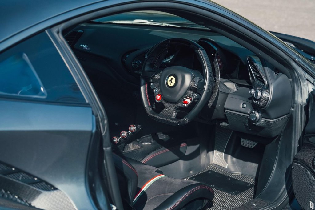 Used Ferrari 488 Pista 2019 for sale - 78167555: Photo 18