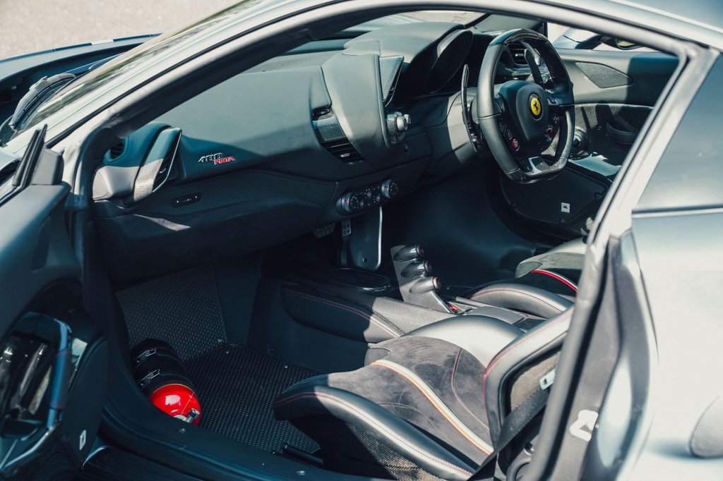 Used Ferrari 488 Pista 2019 for sale - 78167555: Photo 19