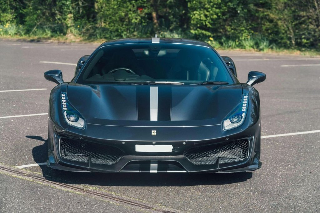 Used Ferrari 488 Pista 2019 for sale - 78167555: Photo 2