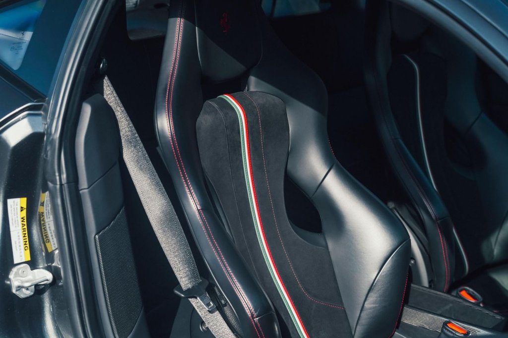 Used Ferrari 488 Pista 2019 for sale - 78167555: Photo 25