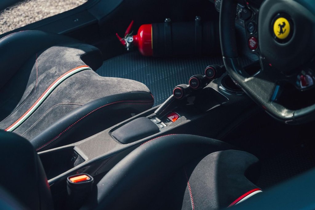 Used Ferrari 488 Pista 2019 for sale - 78167555: Photo 26