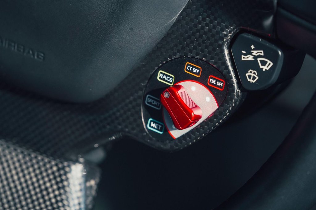 Used Ferrari 488 Pista 2019 for sale - 78167555: Photo 31