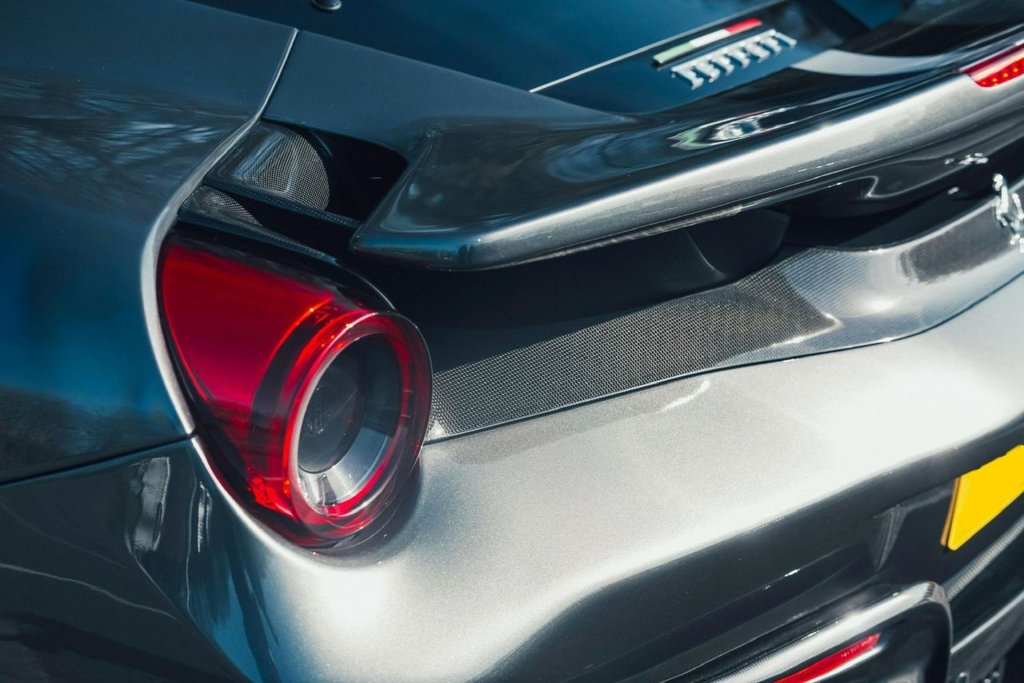 Used Ferrari 488 Pista 2019 for sale - 78167555: Photo 9