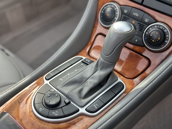 Used Mercedes-Benz SL 2004 for sale - 72956180: Photo 21