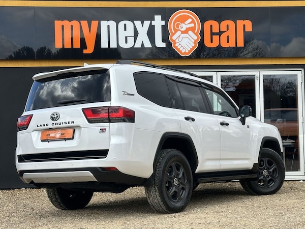 Used Toyota Landcruiser 2024 for sale - 74016460: Photo 13