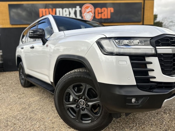 Used Toyota Landcruiser 2024 for sale - 74016460: Photo 2