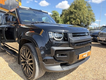 Used Land Rover Defender 110 2022 for sale - 79385029: Photo