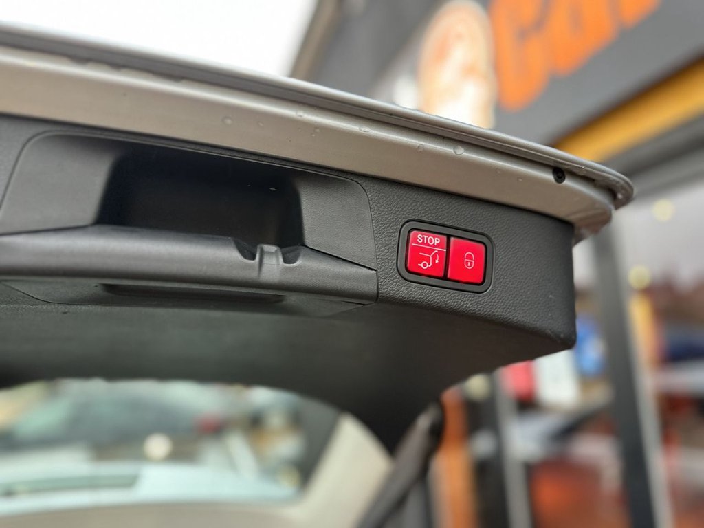 Used Mercedes-Benz C Class 2016 for sale - 76582702: Photo 22