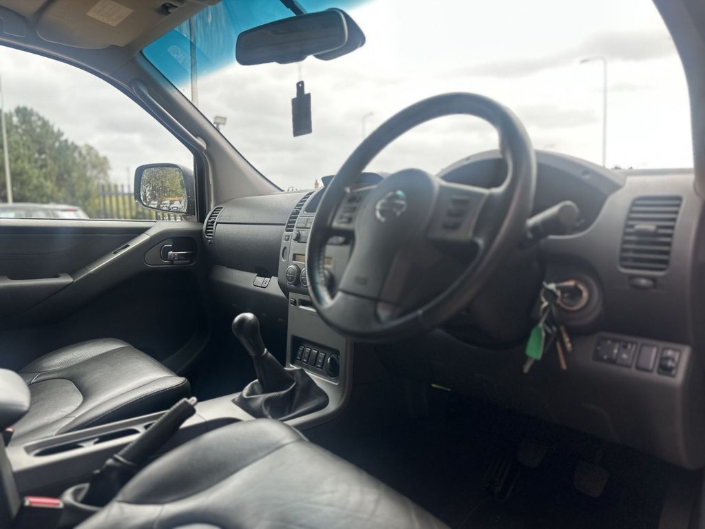 Used Nissan Navara 2010 for sale - 77188008: Photo 11