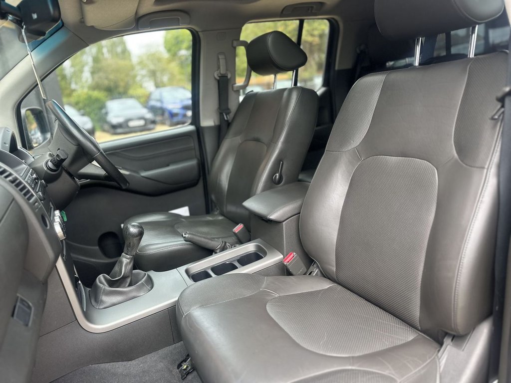 Used Nissan Navara 2010 for sale - 77188008: Photo 15