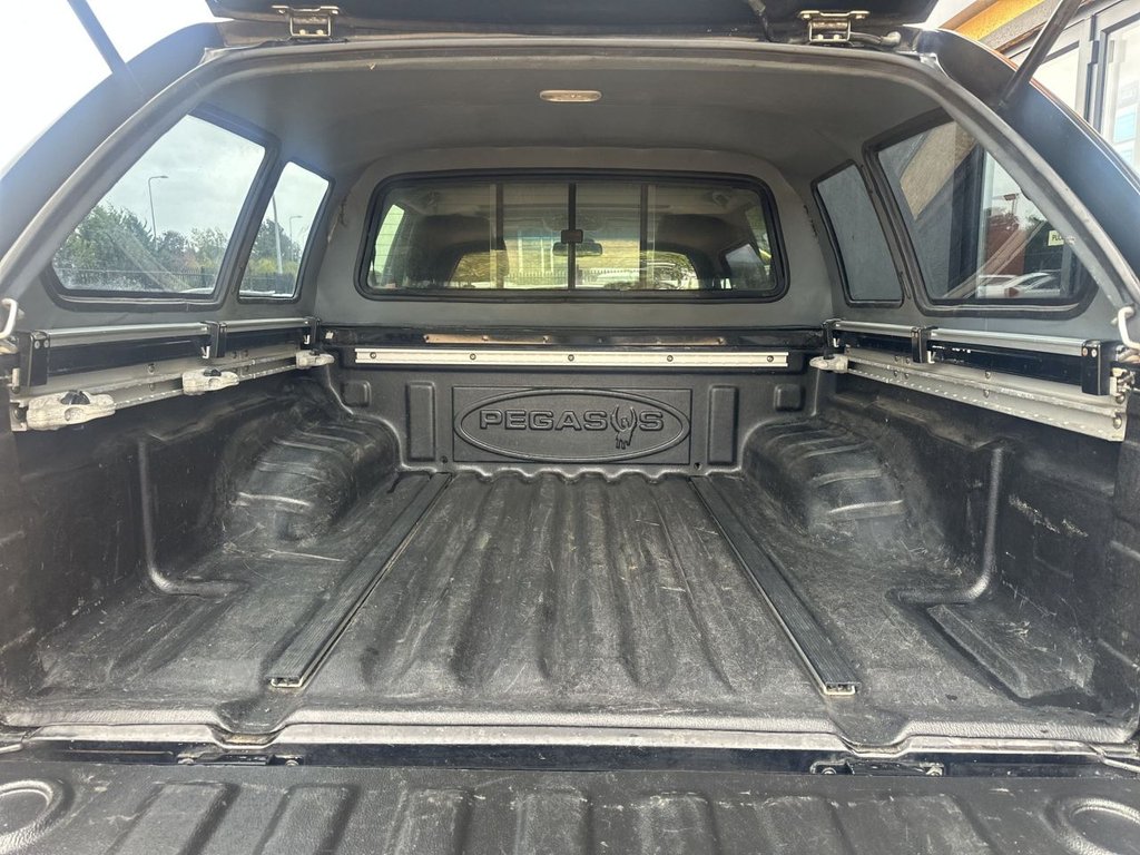 Used Nissan Navara 2010 for sale - 77188008: Photo 21