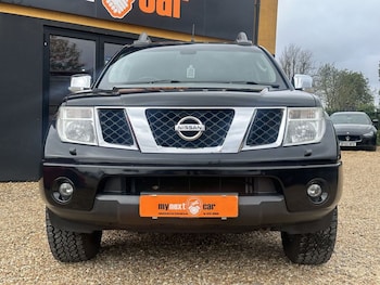 Used Nissan Navara 2010 for sale - 77188008: Photo
