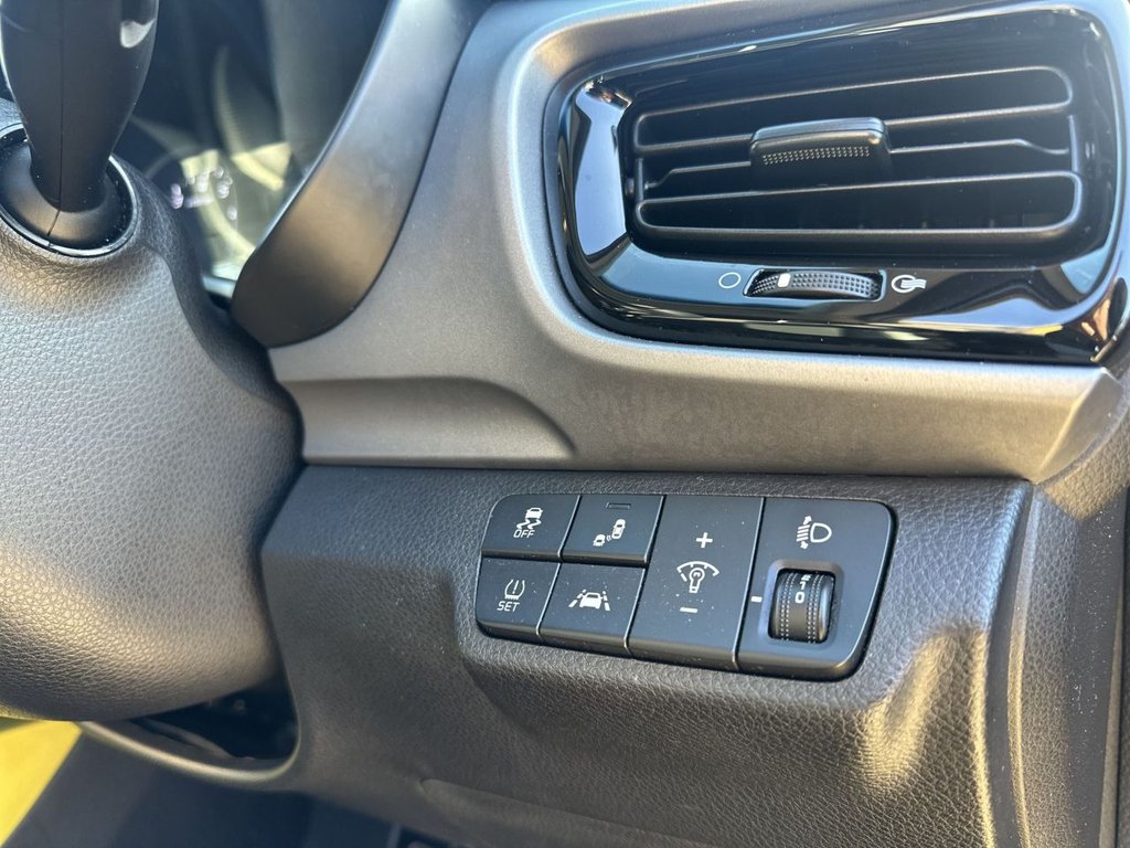 Used Kia Stonic 2018 for sale - 76029193: Photo 18